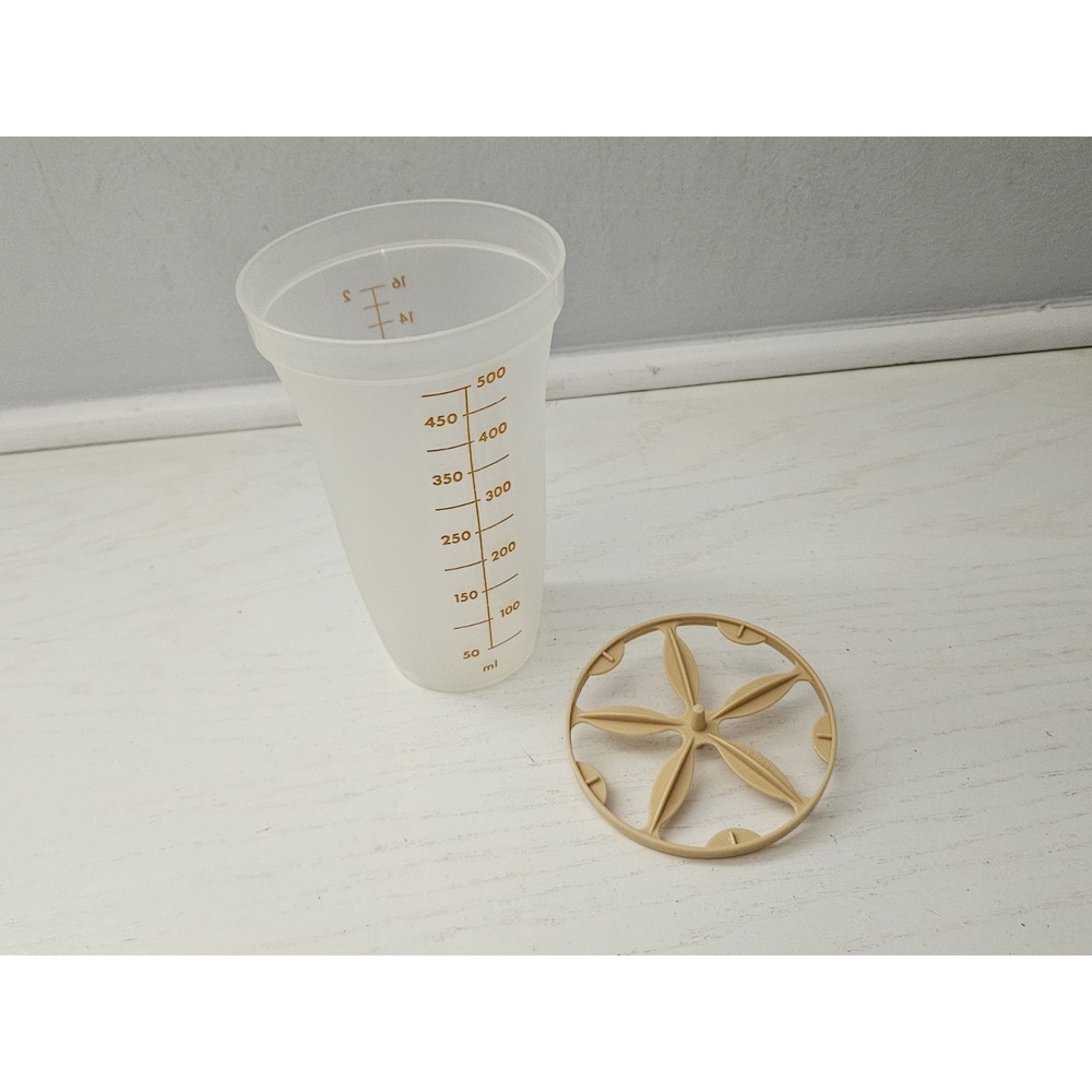 Tupperware Quick Shake 2 Cup Mixer Shaker With Oz & Cup Measuring Marks *NO LID*